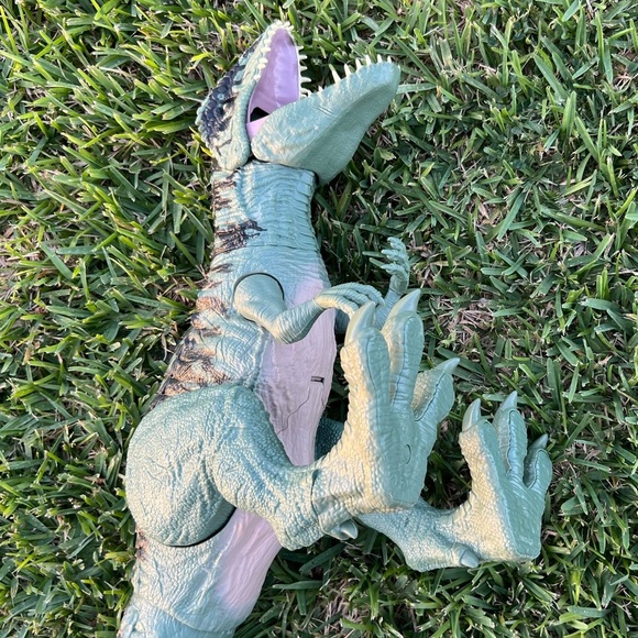 Jurassic Park Giganotosaurus - Picture 8 of 14